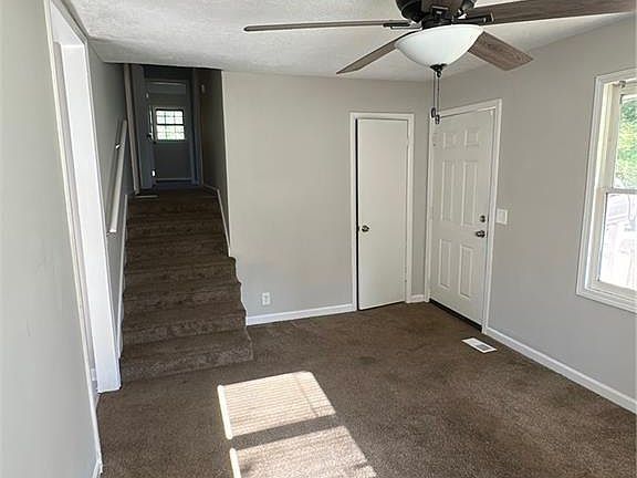 5th image of 130 Knob Dr