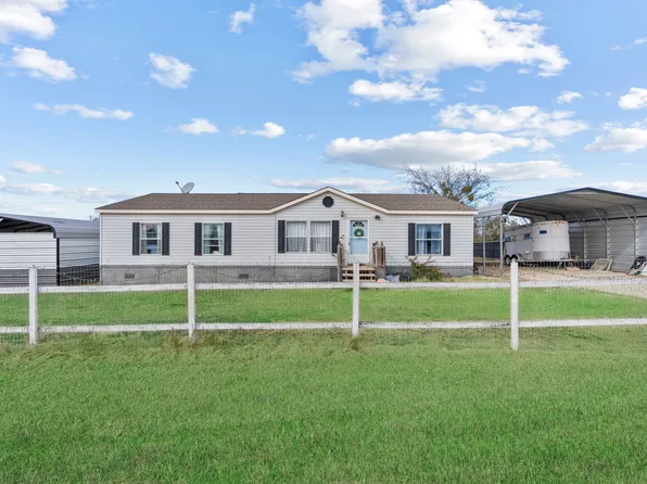 195 Paint Ct, Stephenville, TX 76401