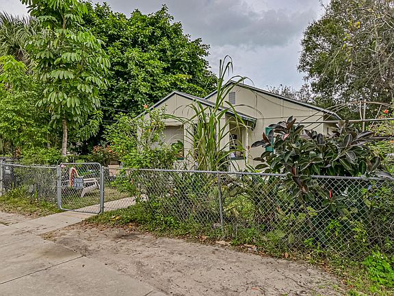 5th image of 211 Haynes St