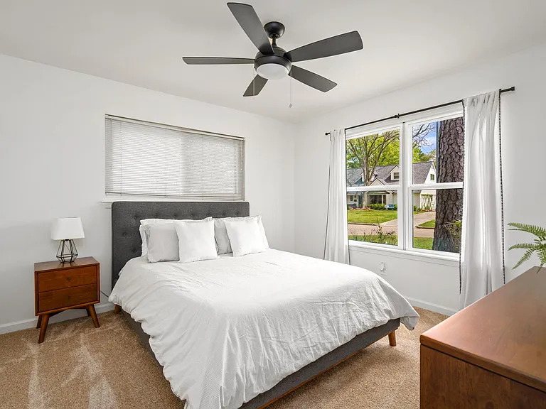 13122 Barryknoll Ln — Photo 29