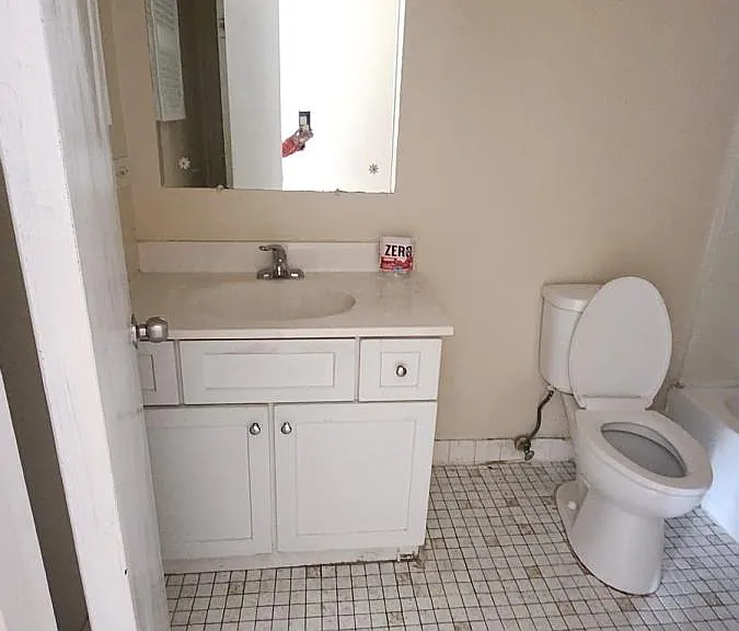 8111 Waterbury Ct — Photo 4