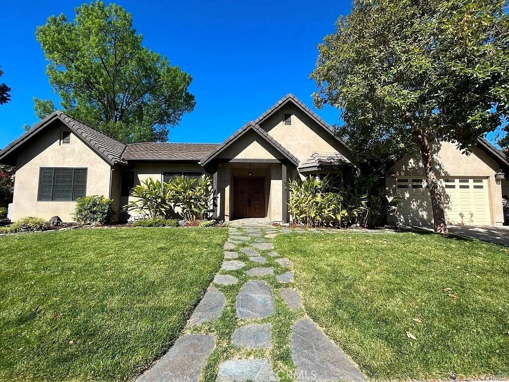 4 bed, 3.5 bath, 2579 sqft, $7,500 — Photo 1