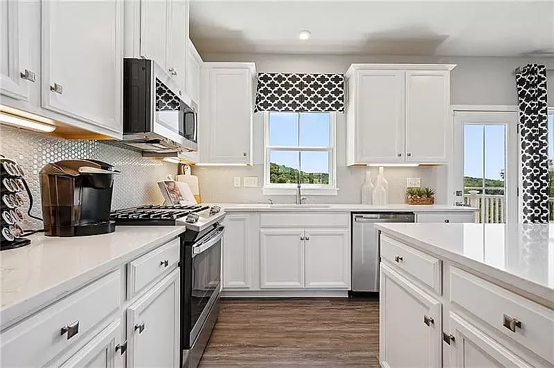 3000 Olivetre Dr — Photo 4