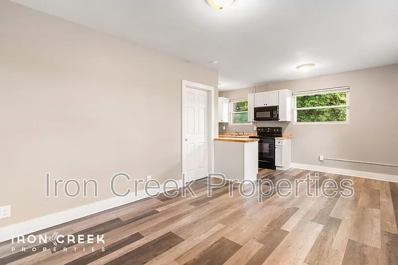 1 bed, 1.0 bath, 528 sqft, $1,225 — Photo 3