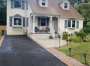 193 Bedford Ave, Merrick, NY 11566