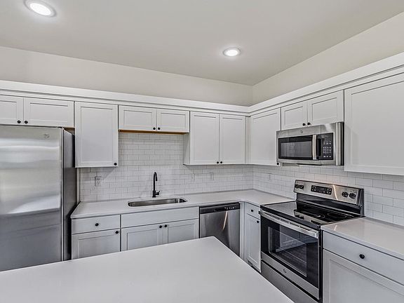 5th image of 4050 Parris Bridge Rd