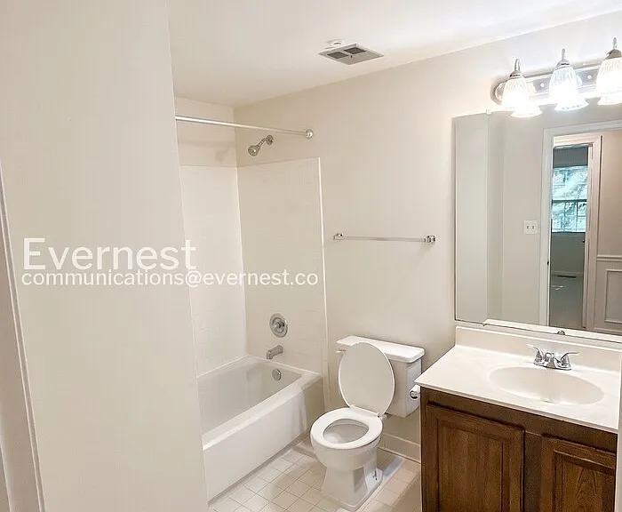 11829 Parliament Dr — Photo 20