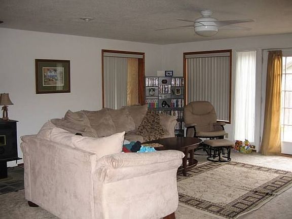Great Room with French Doors to Deck 