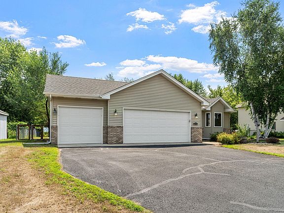 4th image of 3380 Lake View Ln