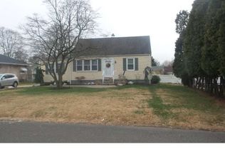 12 Redwood Ave, Bordentown, NJ 08505