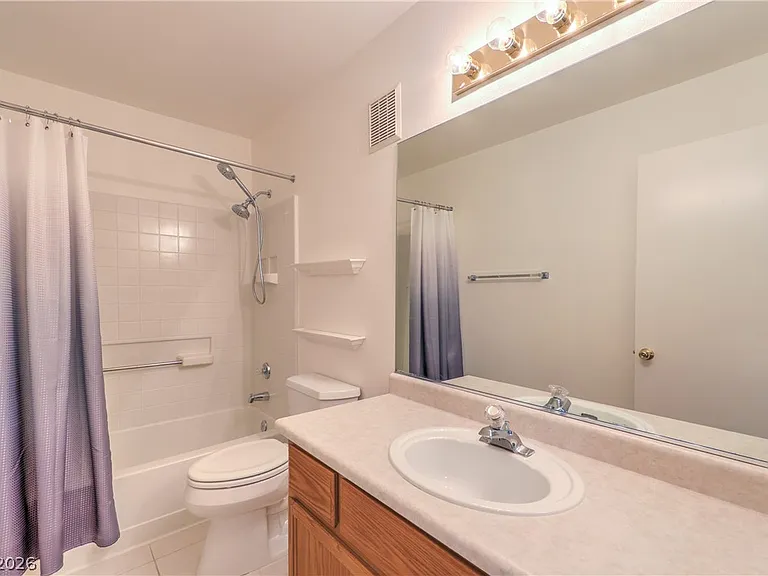 8136 Autumn Star Ave — Photo 14