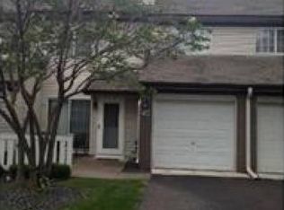 4077 Wilshire Cir, Shoreview, MN 55126