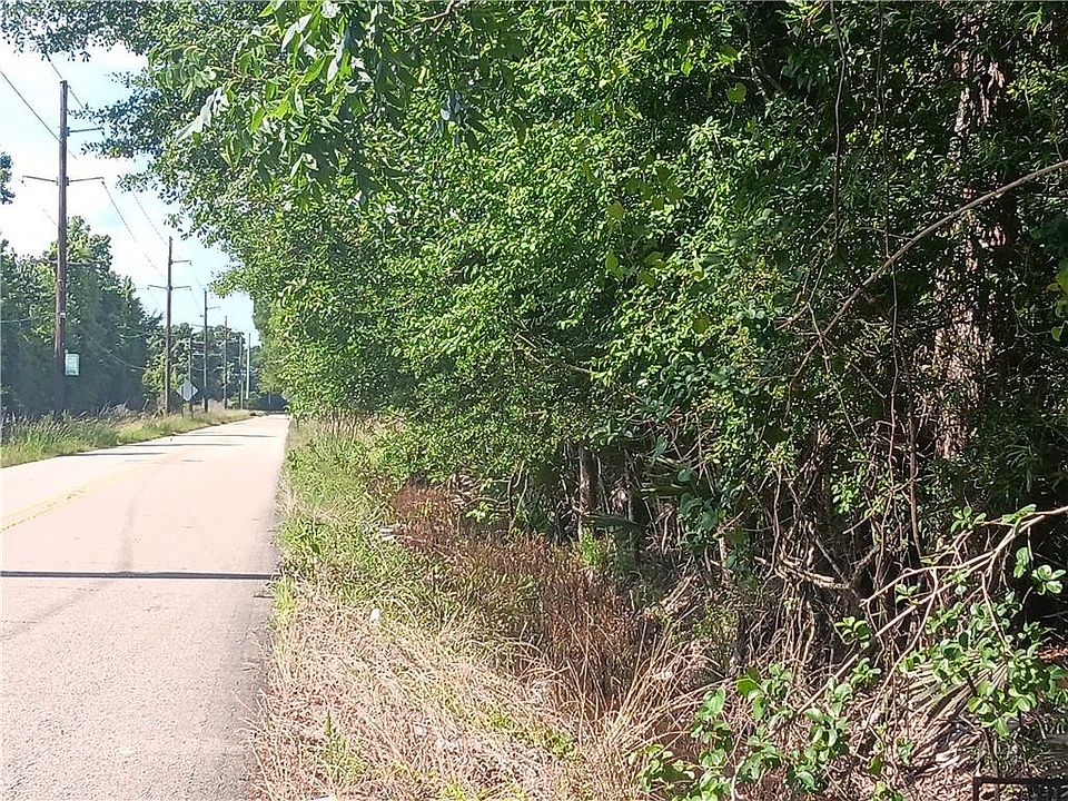 2nd image of Old Baker Zachary Rd