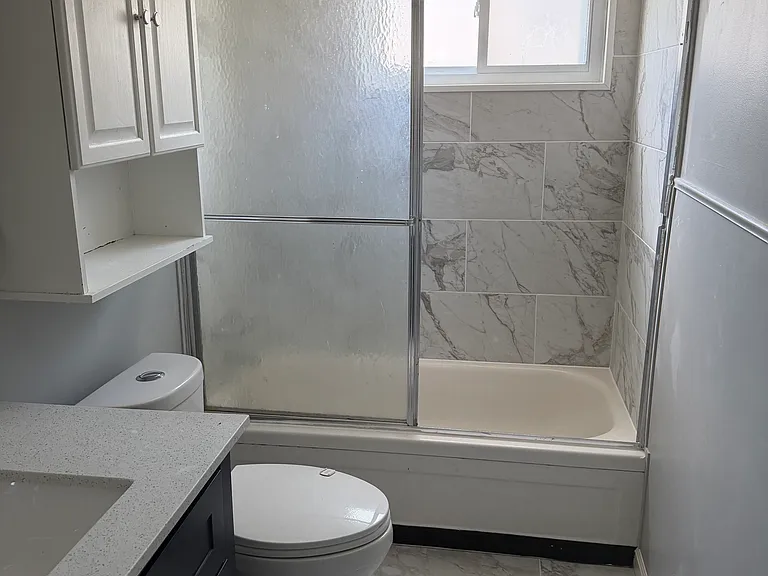 27036 Vance St — Photo 10