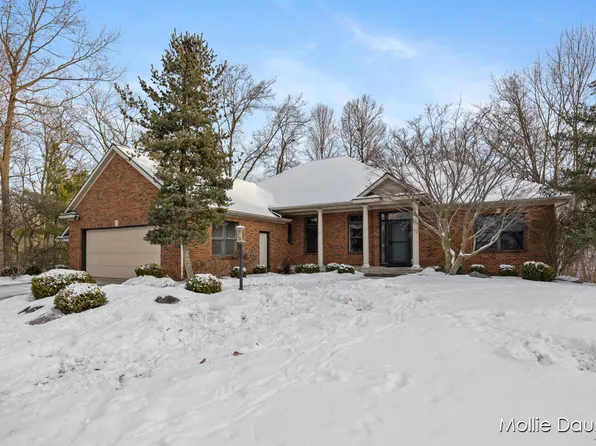 3340 Falcon Bluff Dr NE, Grand Rapids, MI 49525