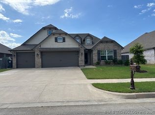 1926 E 132nd St S, Bixby, OK 74008