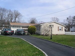 1st image of 137 Van Buren St