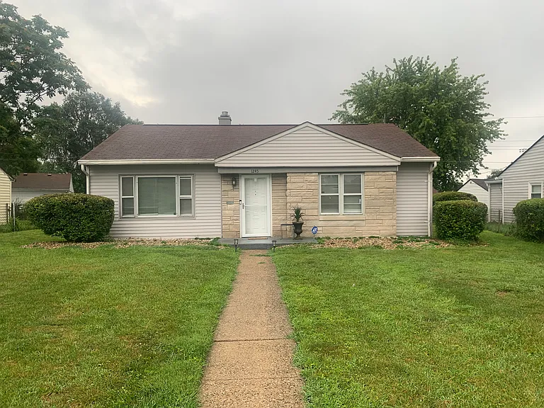 1245 Fall Creek Pkwy — Photo 1