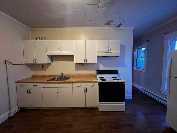 2nd image of 258 Main Ave APT 4