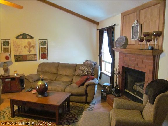 3rd image of 2910 W Linda Ln