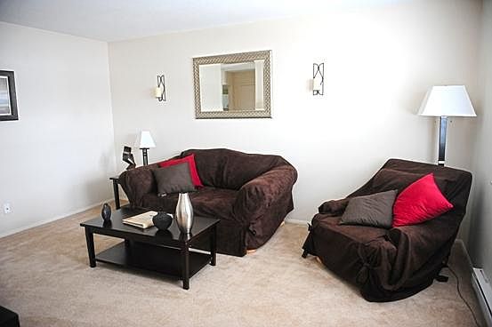 2nd image of 71 Rossway Ave #63ekbgdmy