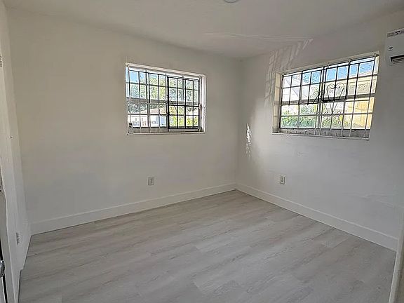 4th image of 1890 NW 43rd St #1