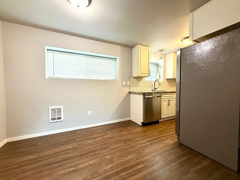 3225 SE Alder Ct #1-6 — Photo 3