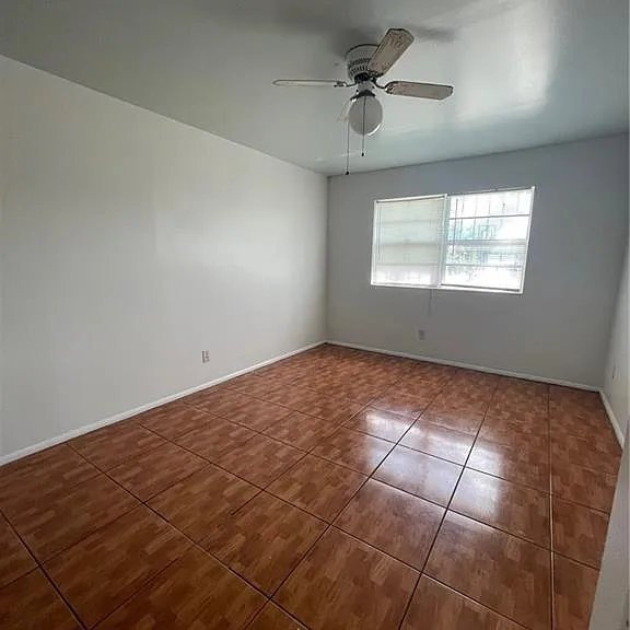 1902 Charles Cir — Photo 11
