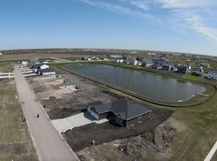 10311 Burgundy Dr S, Horace, ND