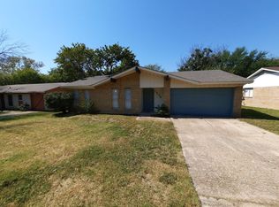 1208 Neptune St, Cedar Hill, TX 75104