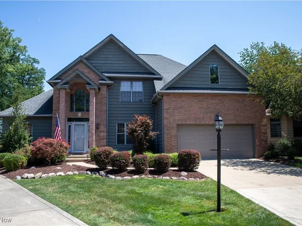 21778 Gatehouse Ln, Rocky River, OH 44116