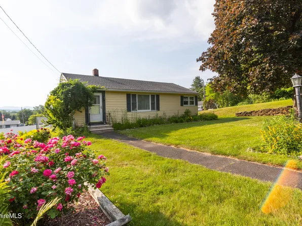 981 South St, Dalton, MA 01226