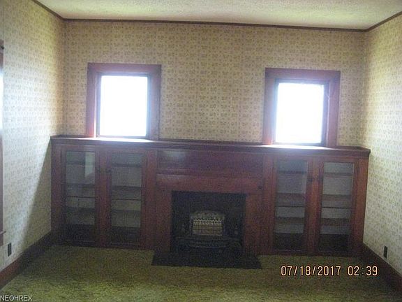 5th image of 244 King St