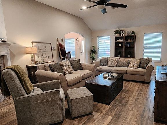 3rd image of 21231 Woodland Green Dr