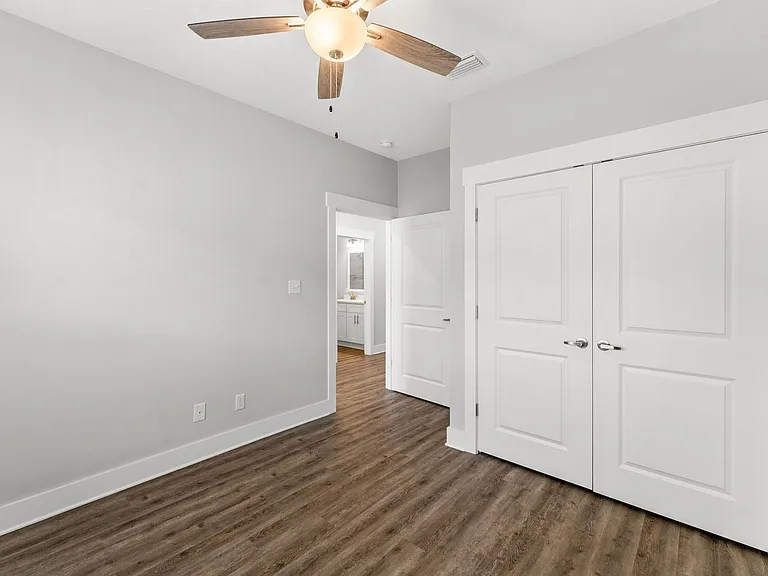 170 Bradford Ct — Photo 11