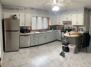 472 9th Ave, Troy, NY 12182