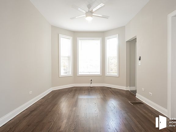 3rd image of 2835 N Albany Ave #1