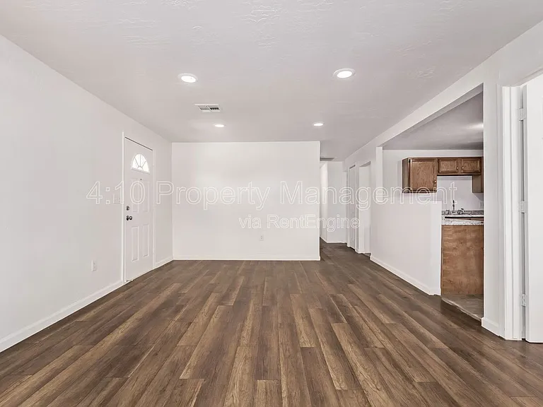 1117 N 13th St #1 — Photo 9