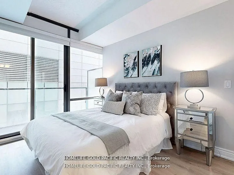 832 Bay St #1202 — Photo 15