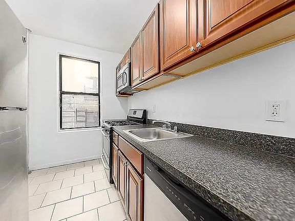 2nd image of 119-21 Metropolitan Ave #2119N