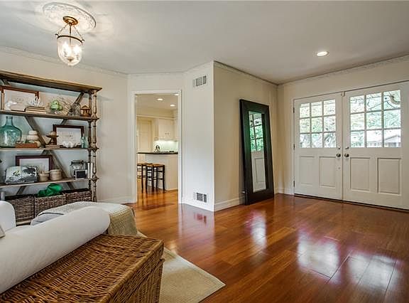 4th image of 6240 Annapolis Ln