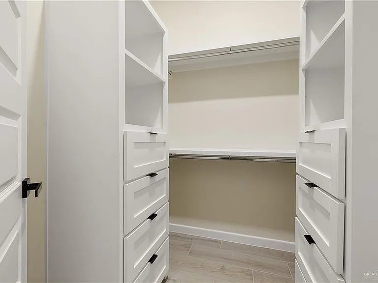 5705 Notre Dame Ave #3 — Photo 16