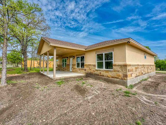 3rd image of 104 Lakecliff Dr