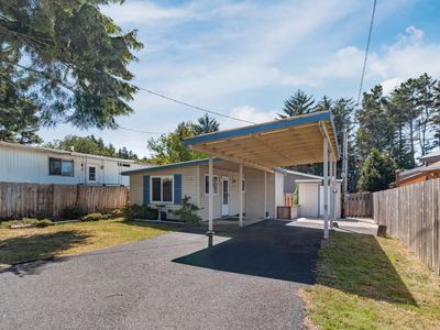 247 SE Neptune Ave, Lincoln City, OR, 97367