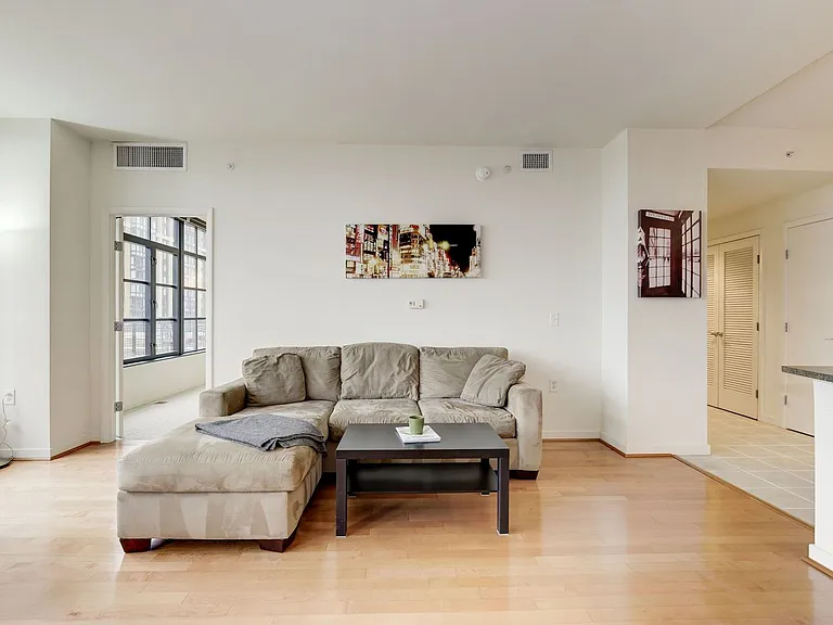 437 New York Ave NW #510 — Photo 8