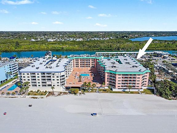 3rd image of 18400 Gulf Blvd APT 1302