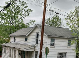 89 8th Ave, Carbondale, PA
