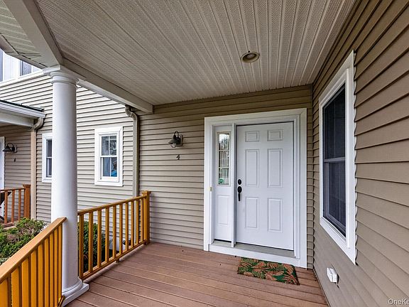 2nd image of 4 Pond Ridge Road