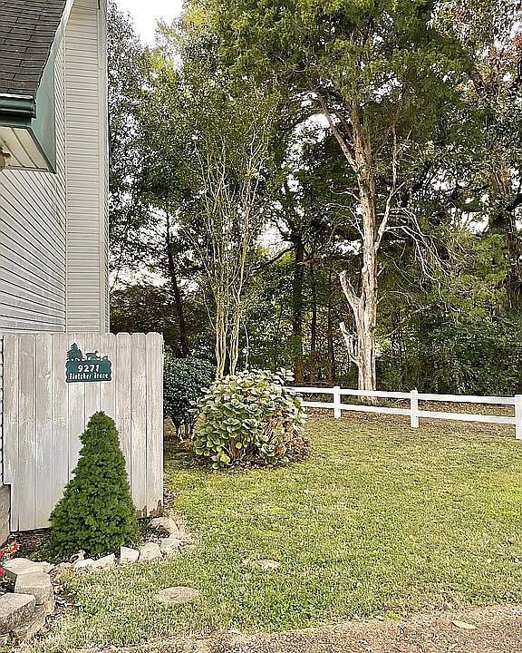 2nd image of 9271 Fletcher Trace Pkwy