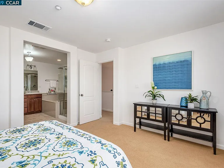 5325 Sherwood Way — Photo 8
